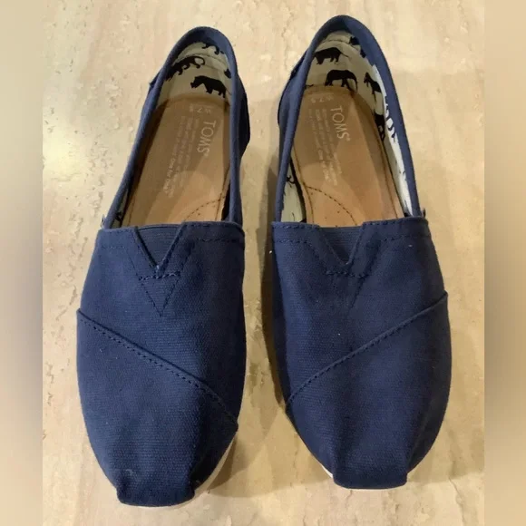 Toms Classic Navy Canvas Slip On Shoes, 7.5 - Picture 4 of 9